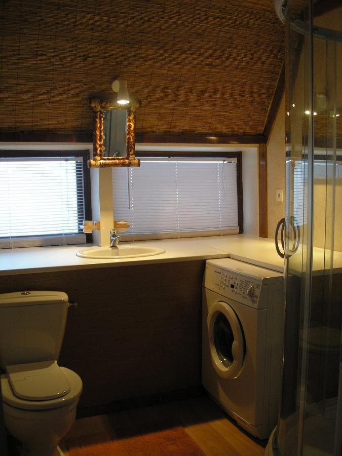 Chalets Des Trois Hetres พลอมบิแอร์ส-เลส์-แบ็งส์ ภายนอก รูปภาพ