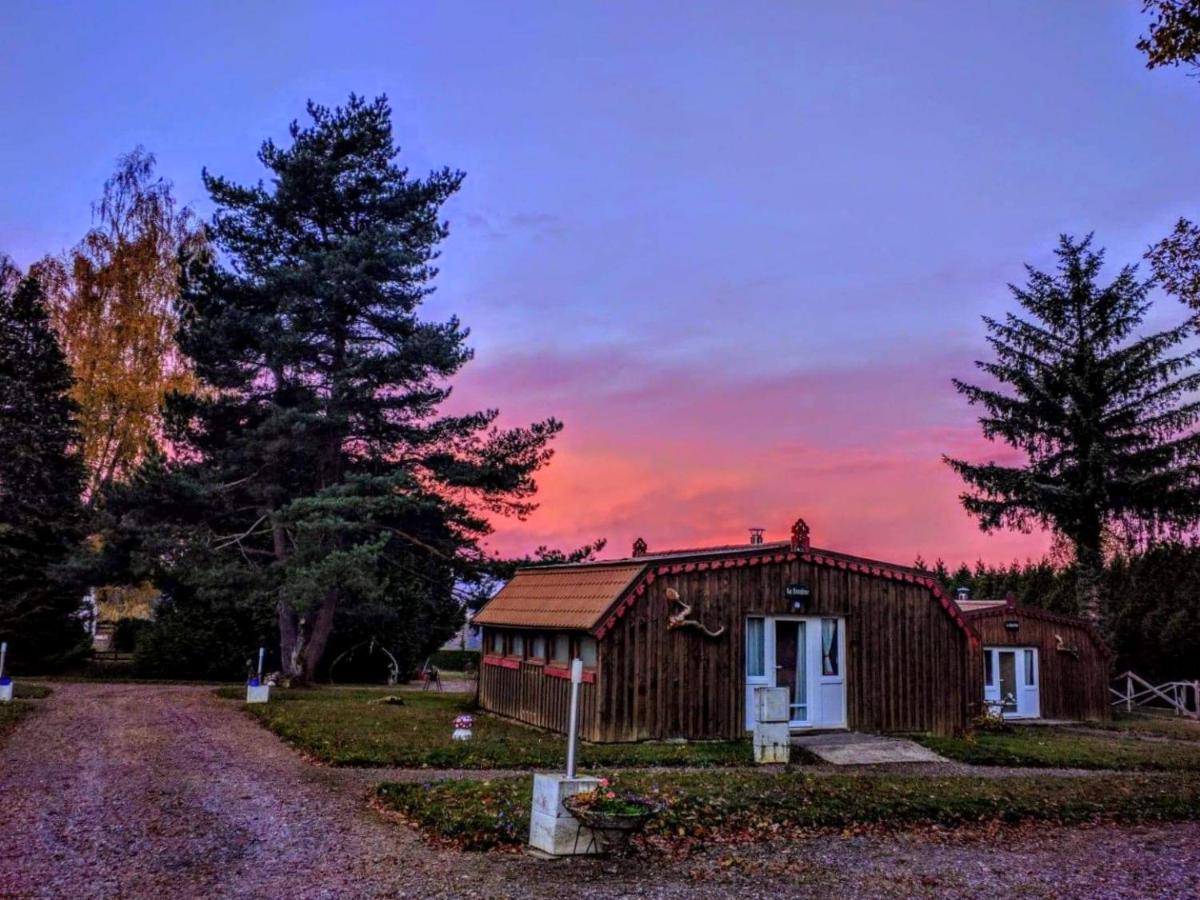 Chalets Des Trois Hetres พลอมบิแอร์ส-เลส์-แบ็งส์ ภายนอก รูปภาพ
